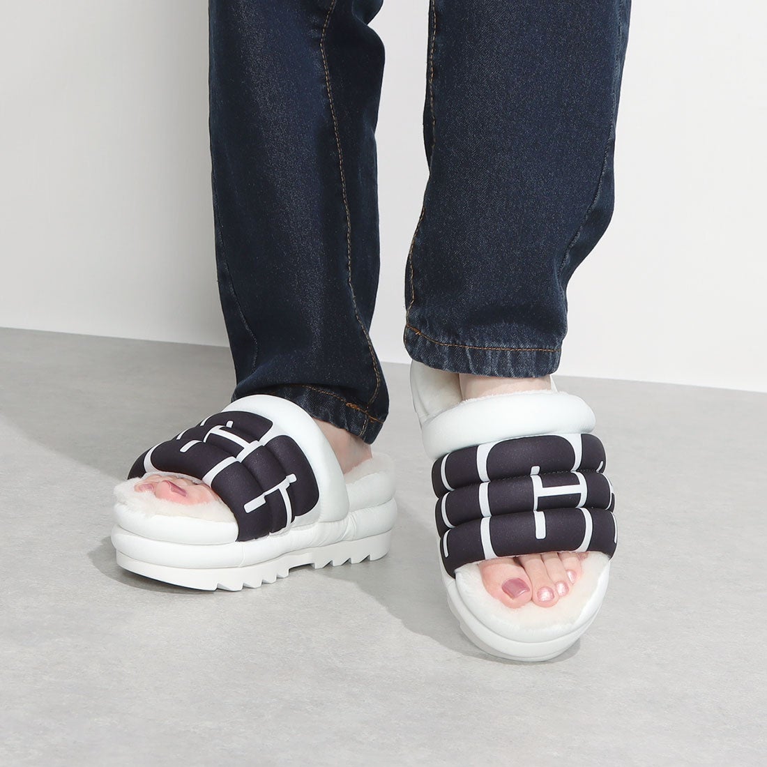 アグ UGG マキシ スライド ロゴ サンダル （ピンクスカロップ） -waja