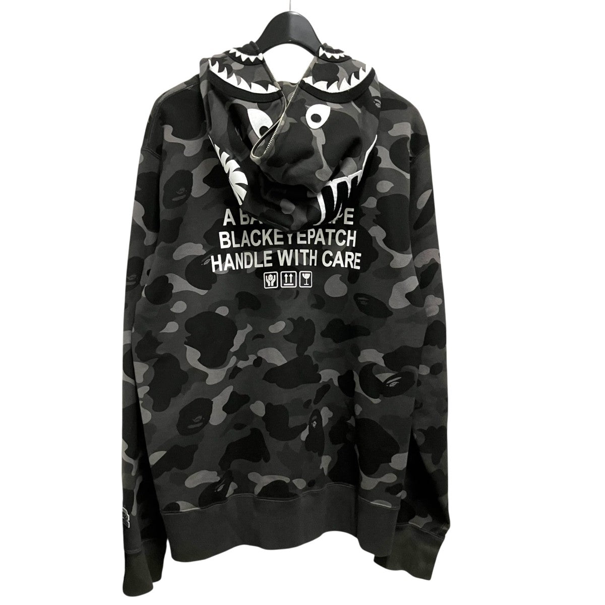 A BATHING APE×THE BLACK EYE PATCH ジップパーカー001ZPK231902C