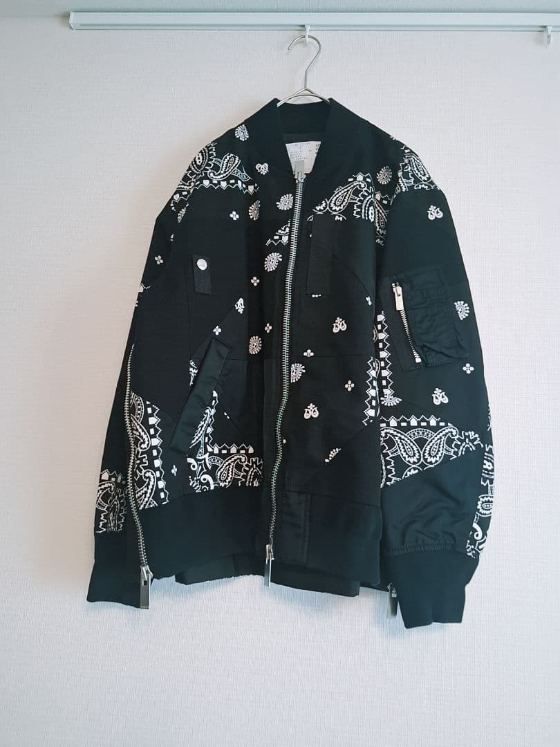 sacaiサカイ　ペイズリー柄ブルゾンブラック Sacai ペイズリージャケット | ブラック | FARFETCH JP