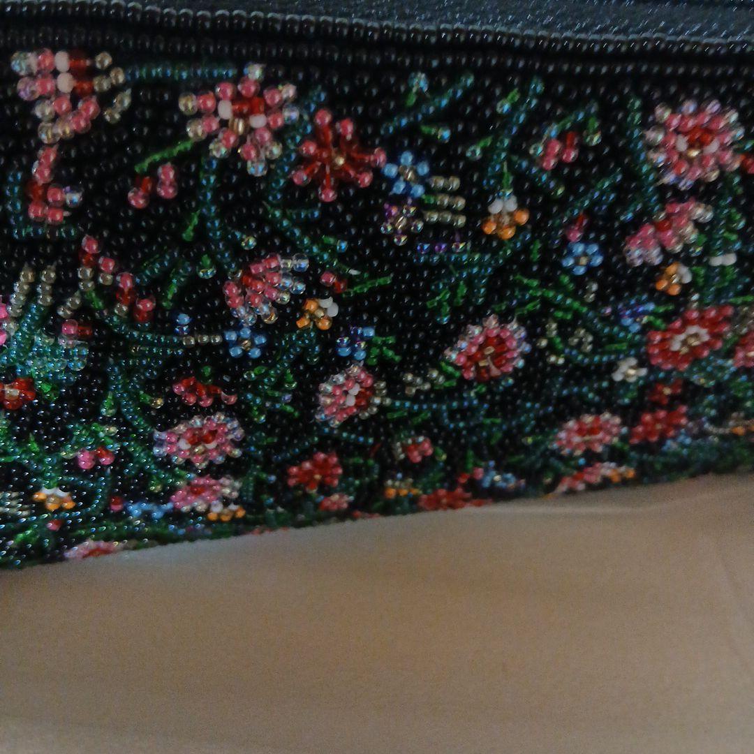 新品柏ビーズ花柄ビーズ刺繍 長財布 - メルカリ