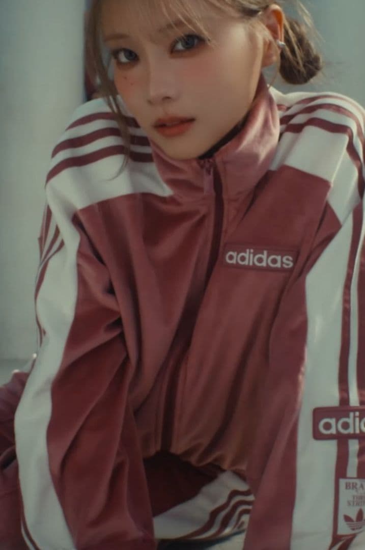 adidas❤重盛さと美 XLサイズ アディブレイクベロアピンク上ジャケット