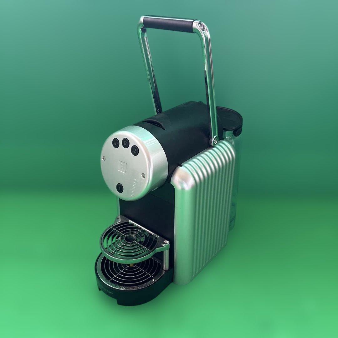 Nespresso ポータブルコーヒーメーカー シルバー/ブラック 楽天市場】ネスプレッソ（カラーシルバー）（コーヒーメーカー